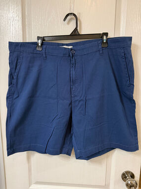 Five Four (FF.LA) Men's Peach Shorts Size 40 NWOT Navy Blue
